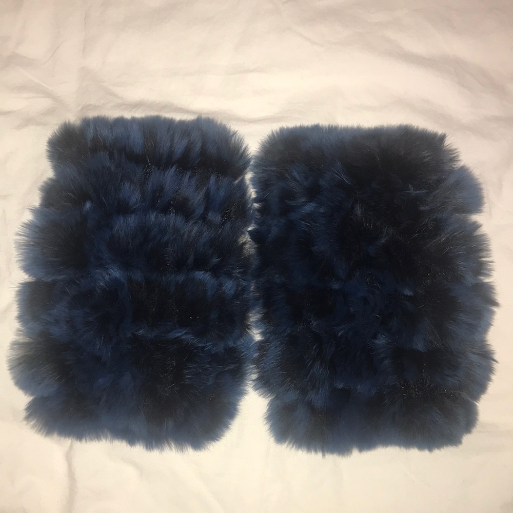 Rabbit fur arm warmers